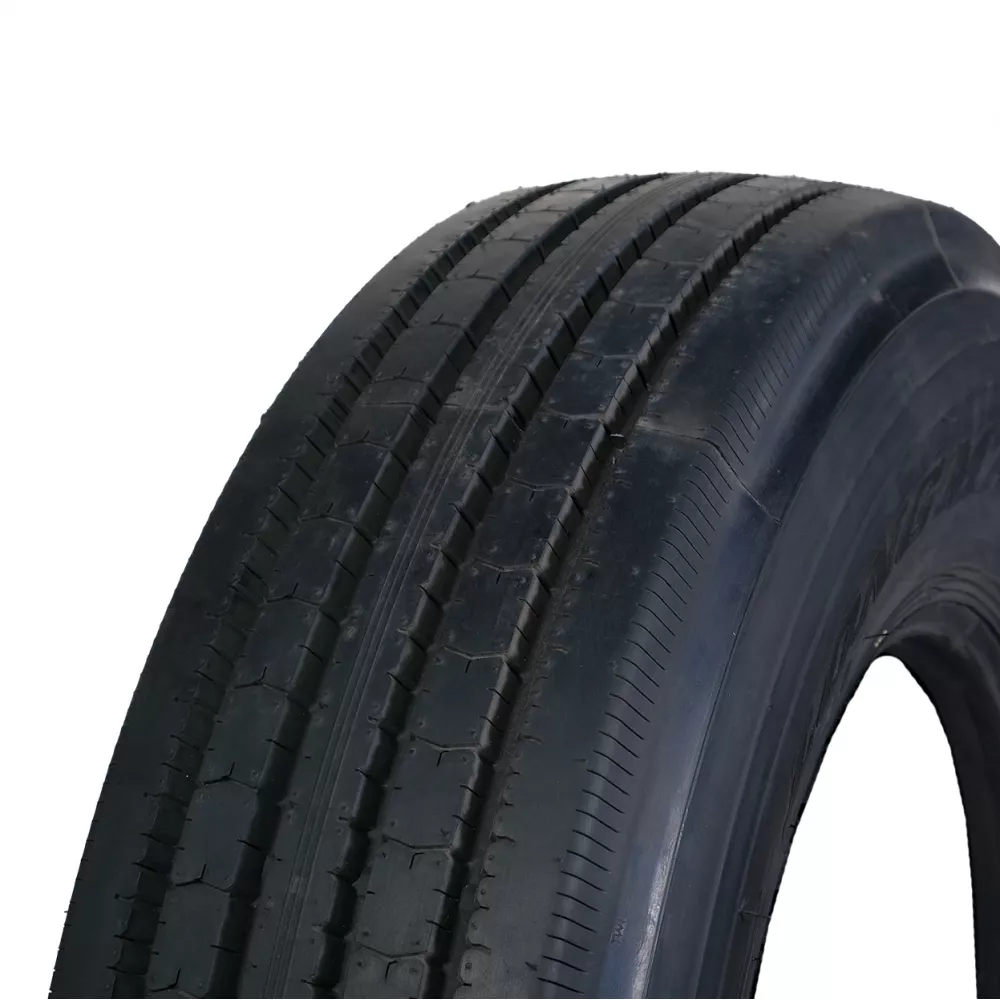 Грузовая шина 295/80 R22,5 Long March LM-216 18PR в Ишиме